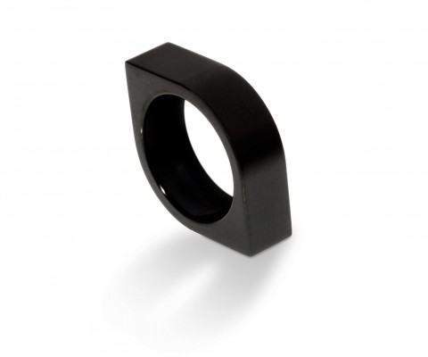 
	Titanium ring A.1 with PVD treatment (black color)
