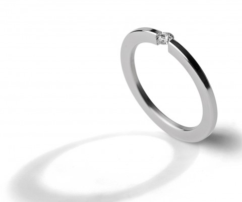 
	AD3.9 Washer natural titanium ring with 3 points diamond F/G VS setting, polished

	 
