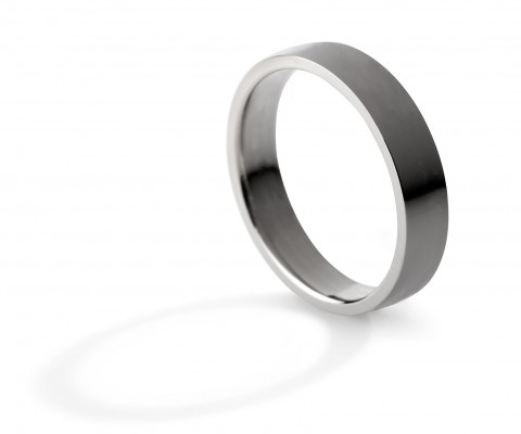 
	A.17 Comfort flat wedding ring 5 mm, natural color, polished
